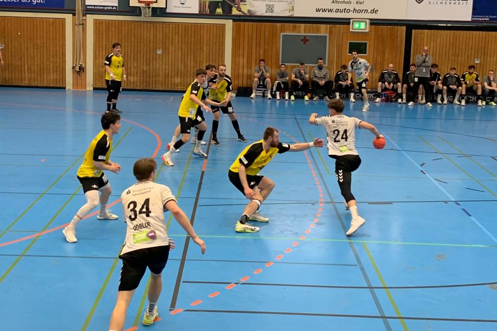 Auer Siegesserie reißt knapp in Altenholz 